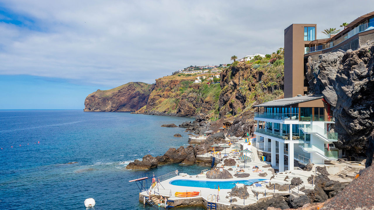 hotel-galosol-galleryimg_bathing_complex_galomar_4745l_lowres