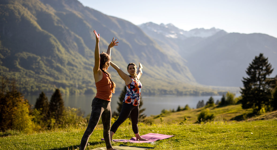 Review 2020 Yoga Online and Retreats