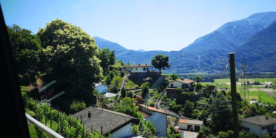 Tessin Panorama aus Postauto